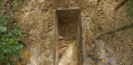 Krzyżacki zamek w Plutach powstał na terenie osady sprzed naszej ery!