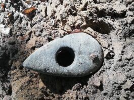 Ma nawet 5 tys. lat – wyjątkowy kamienny topór odkryty na Podkarpaciu! kamienna siekierka neolit