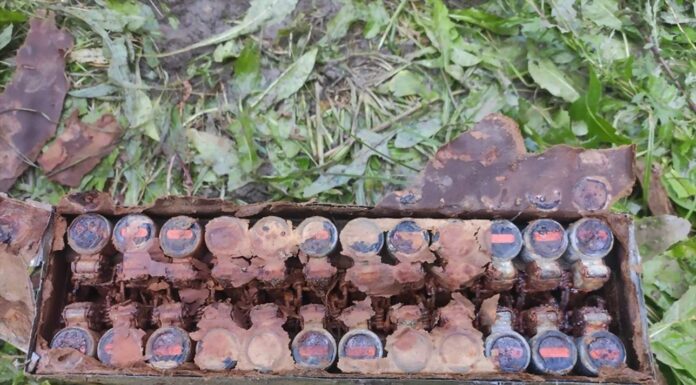Lubelskie. Polskie granaty i zapalniki z okresu IIWŚ odkryte w ogrodzie zapalniki do granatow wz 31