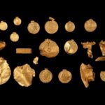 Na pierwszych poszukiwaniach z wykrywaczem znalazł blisko 1 kilo złota wikingów! złoto wikingów