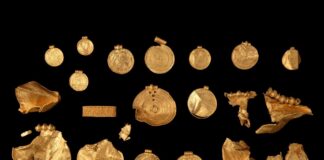 Na pierwszych poszukiwaniach z wykrywaczem znalazł blisko 1 kilo złota wikingów! złoto wikingów