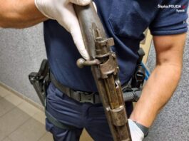 Remontował stary dom – na strychu znalazł karabin! (GALERIA) karabinek Mauser Kar98k