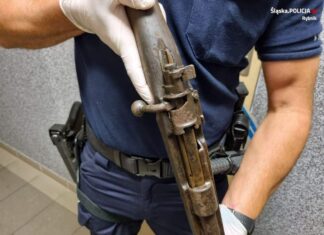 Remontował stary dom – na strychu znalazł karabin! (GALERIA) karabinek Mauser Kar98k