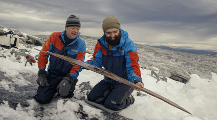 Najlepiej zachowana prehistoryczna para nart! (GALERIA +FILM) prehistoryczne narty