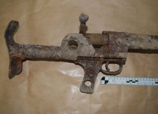 Ogromny rosyjski karabin przeciwpancerny w centrum Tarnowa (GALERIA) Karabin przeciwpancerny PTRD