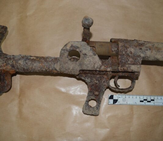 Ogromny rosyjski karabin przeciwpancerny w centrum Tarnowa (GALERIA) Karabin przeciwpancerny PTRD