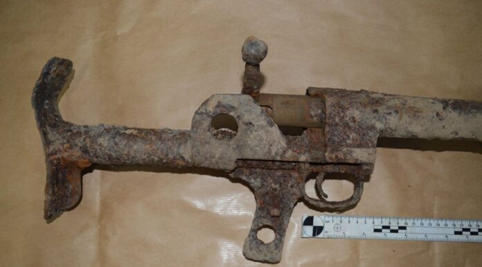 Ogromny rosyjski karabin przeciwpancerny w centrum Tarnowa (GALERIA) Karabin przeciwpancerny PTRD