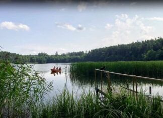 Ilość informacji jakie dają nam badania osadów na dnach jezior są kluczem do poznania przeszłości Badania - mazurskie jezioro