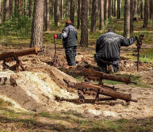 Arsenał broni powiązany z sporą bitwą odkryty w Niemczech przy naszej granicy