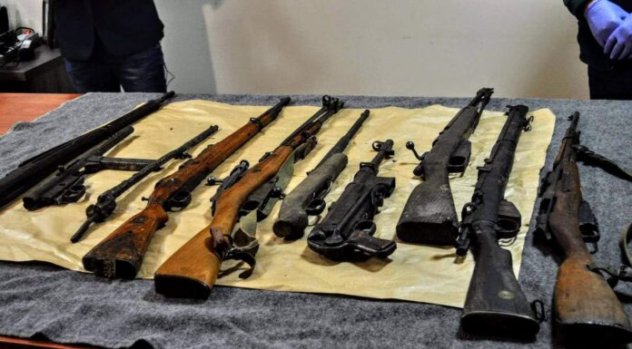 Kolekcja 67 sztuk zarekwirowanej broni trafiła do Muzeum im. Orła Białego karabiny i pistolety maszynowe