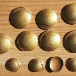 Celtyckie złote monety sprzed 2 tys. lat odkryte w Niemczech Pierwszych 11 monet odkryto w Brandenburgii w Niemczech fot. W. Herkt