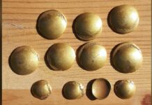 Celtyckie złote monety sprzed 2 tys. lat odkryte w Niemczech Pierwszych 11 monet odkryto w Brandenburgii w Niemczech fot. W. Herkt