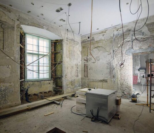 Polichromie z czasów Wazów, odkryto na królewskim Zamku Żupnym w Wieliczce Polichromia odkryte na Zamku Żupnym w Wieliczce