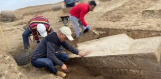 Starożytna świątynia poświęcona Zeusowi odkryta w Egipcie Archeolodzy znaleźli między innymi filary i bloki z różowego granitu