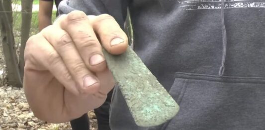 Niezwykły artefakt sprzed 5 tys. lat odkryty pod Ogrodzieńcem! (FILM)