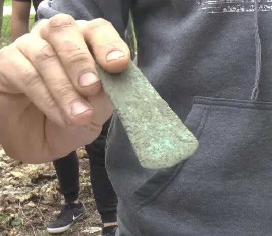 Niezwykły artefakt sprzed 5 tys. lat odkryty pod Ogrodzieńcem! (FILM)