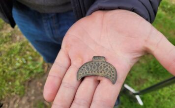 Lunula – słowiańska ozdoba znaleziona w świętokrzyskim (GALERIA) Słowiańska ozdoba - lunula