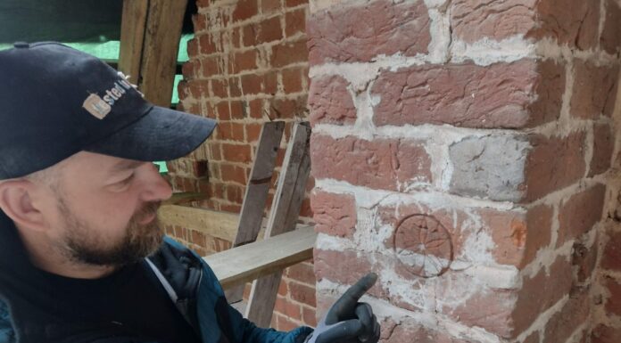 Magiczny znak chroniący przed mocami zła odkryty na terenie kamieńskiej katedry! (GALERIA) Odkryty na terenie Kamieńskiej Katedry magiczny znak ochronny