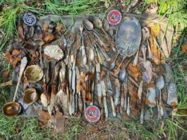 Garnek pełen srebra został odkryty w okolicach Lubania przez poszukiwaczy (GALERIA +FILM) Depozyt ze srebrną zastawą