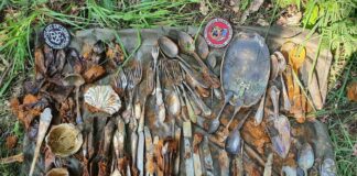 Garnek pełen srebra został odkryty w okolicach Lubania przez poszukiwaczy (GALERIA +FILM) Depozyt ze srebrną zastawą