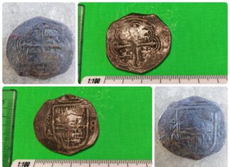 Lubelskie. Hiszpańska moneta „piratów” wybita w Meksyku odnaleziona w polu (GALERIA) Hiszpańska moneta odkryta w województwie Lubelskim