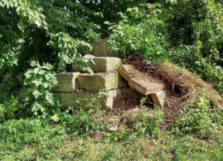 Tajemnicze znalezisko na terenie Wojskowego Szpitala Klinicznego w Lublinie! (GALERIA) Kamienne bloki z pomnika Nieznanego Żołnierza odkryte na terenie szpitala w Lublinie