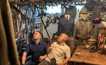 Muzeum jednego z najmłodszych Powstańców Warszawskich – wizyta i rozmowa (FILM +GALERIA) Powstaniec Warszawski Waldemar Jerzy Nowakowski, ps. "Gacek" i Bartłomiej Stój "Zwiadowca Historii"