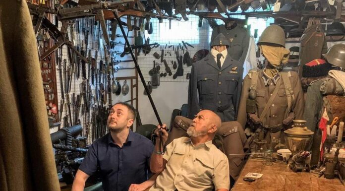 Muzeum jednego z najmłodszych Powstańców Warszawskich – wizyta i rozmowa (FILM +GALERIA) Powstaniec Warszawski Waldemar Jerzy Nowakowski, ps. "Gacek" i Bartłomiej Stój "Zwiadowca Historii"