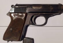 Niemiecki pistolet z gapą znaleziony pod podłogą (GALERIA) Niemiecki pistolet Walther PPK