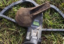 Siekiera sprzed 3 tys. lat odkryta na Mazurach (GALERIA) Siekierka z epoki brązu odkryta na Mazurach