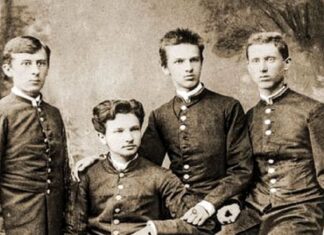 22 marca 1887 roku w Wilnie został aresztowany przyszły Marszałek Polski Bronisław i jego brat Józef Piłsudscy, zdjęcie wykonano w 1885 roku