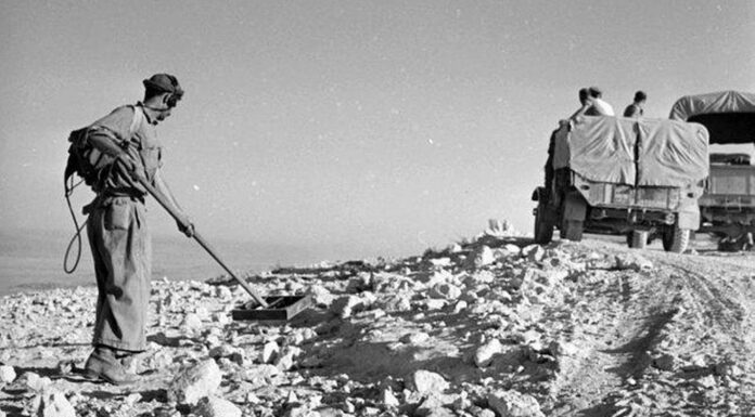 5 marca 1942r. przeprowadzono pierwszą próbę wykrywacza „Mine Detector Polish Mark I” Wykrywacz Polskiej konstrukcji wykorzystywany w czasie bitwy pod El-Alamein