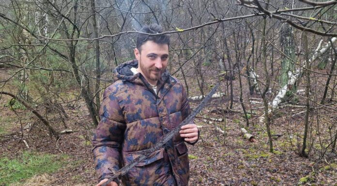 Polska przedwojenna szabla odkryta w lesie pod Włocławkiem Polska szabla wz.34