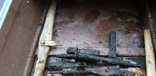 Historia depozytu broni V Wileńskiej brygady AK (GALERIA) Pistolety maszynowe STEN - depozyt V Wileńskiej brygady AK