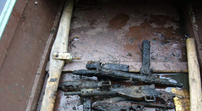 Historia depozytu broni V Wileńskiej brygady AK (GALERIA) Pistolety maszynowe STEN - depozyt V Wileńskiej brygady AK