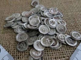 Cenny skarb 150 srebrnych średniowiecznych monet i liczne artefakty… Warmińsko-mazurskie "Pompeje" oddały skarb średniowiecznych monet.