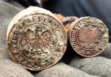 Bardzo cenne artefakty ukryte przez polskiego oficera w 1939 roku! Przedwojenne wojskowe pieczątki