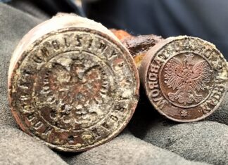 Bardzo cenne artefakty ukryte przez polskiego oficera w 1939 roku! Przedwojenne wojskowe pieczątki