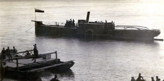 Rzeka odsłania swoje sekrety- niesamowite znalezisko na dnie Narwi (GALERIA)