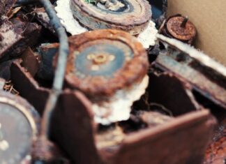 Fundacja Latebra z Gdańska odnalazła fragmenty maszyny szyfrującej Enigma! fragmenty enigmy