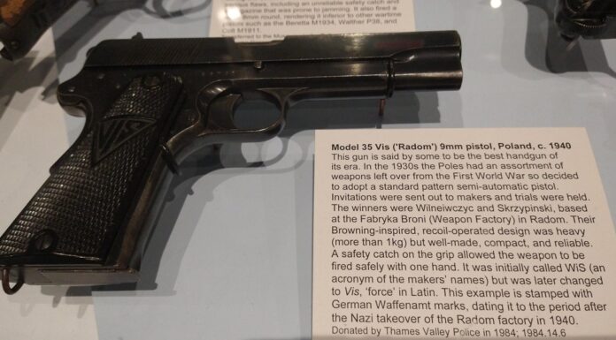 Oxford. Pistolet VIS od Thames Valley Police