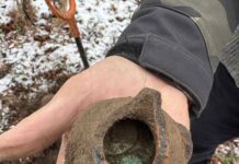 Srebrne denary Kazimierza Jagiellończyka ukryte w pięknie zachowanym naczyniu! (GALERIA)