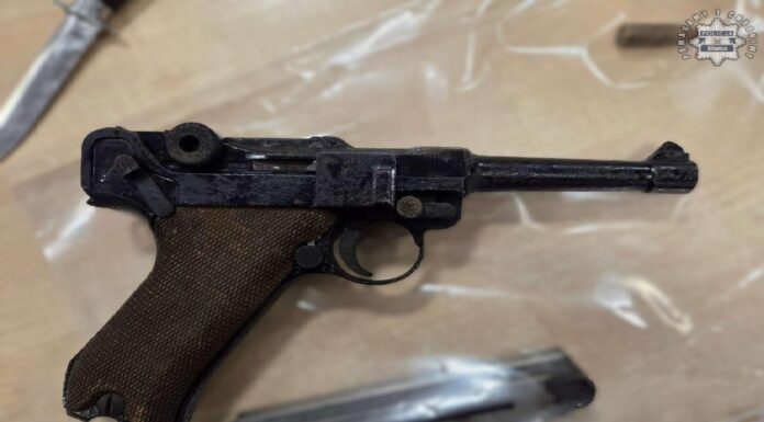 „Luger” zabezpieczony u 42-latka przez służby "Luger" zabezpieczony przez policję z Gliwic fot. policja.gov.pl