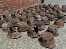 Wrocław. Ponad 50 hełmów wykopano podczas remontu (GALERIA) Hełmy odkryte przy ulicy Koszarowej we Wrocławiu Zdjęcia: M. Grześkowiak, P. Duma.