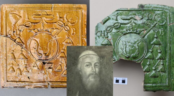 Unikatowe kafle piecowe z dawnego klasztoru Bazylianów w Chełmie Kafle piecowe biskupa Józefa Lewickiego z dawnego klasztoru Bazylianów w Chełmie fot. Lubelski Wojewódzki Konserwator Zabytków