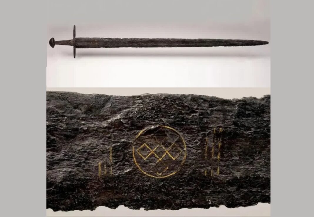 Średniowieczny miecz wikinga odkryty w Holandii fot. Ruben de Heer z National Museum of Antiquities