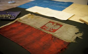 Odnaleziono sztandar Flotylli Pińskiej! (GALERIA) Bandera Flotylli Pińskiej