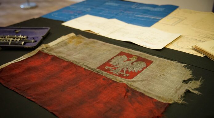 Odnaleziono sztandar Flotylli Pińskiej! (GALERIA) Bandera Flotylli Pińskiej