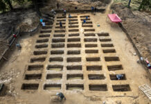 Ponad 60 nieznanych grobów odkrytych na terenie obozu w Łambinowicach Kwatera obejmowała 60 pojedynczych grobów (fot. D. Frymark; zbiory Centralnego Muzeum Jeńców Wojennych).