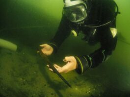 Książęca włócznia Piastów – Niezwykłe odkrycie archeologów podwodnych na Ostrowie Lednickim (GALERIA) Fot. M. Trzciński